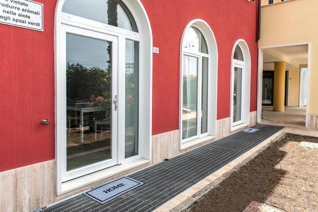 P010 - Porto Recanati, Nuovo Monolocale Fronte Mare 외부 사진